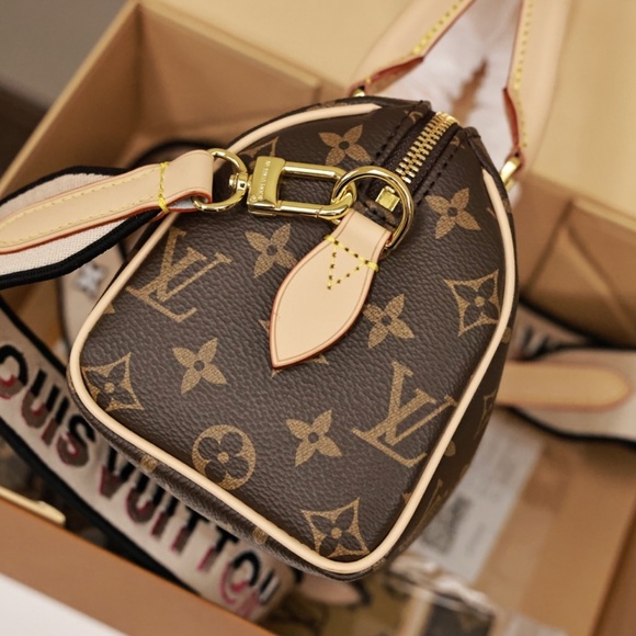 🦋 Beautiful LV speedy 20 🦋 BRAND NEW! - Picture 3 of 6